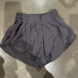 Lululemon Hotty Hot Short LR 2